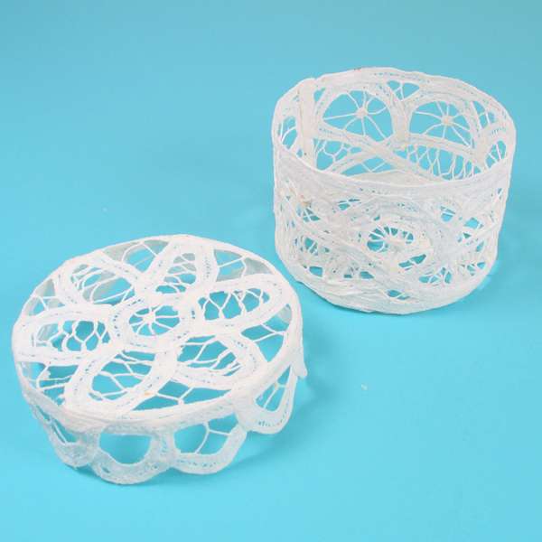 Battenburg Round Box - White - Large Boxes & Containers
