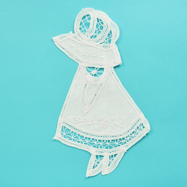 Battenburg Lace Sunbonnet Sue Applique/Patch - White Lace, Ribbon & Pearl Appliques