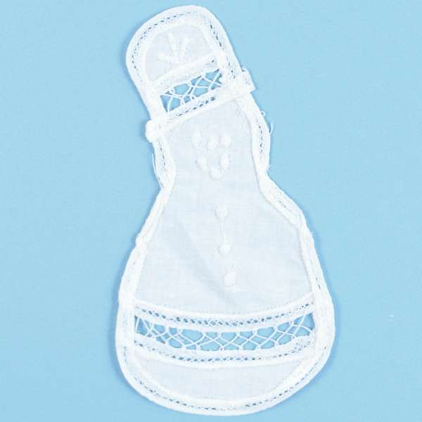 Battenburg Lace Snowman Applique/Patch - White Lace, Ribbon & Pearl Appliques
