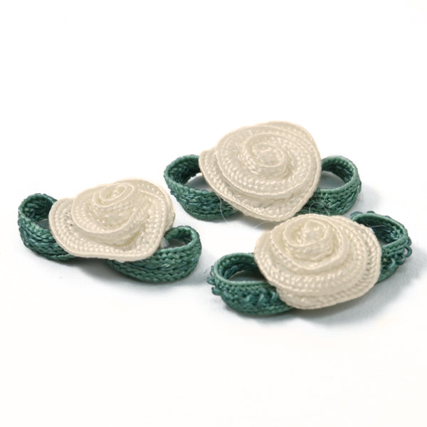 Rosette with Dark Green Leaves Pack of 3 Ivory Appliques