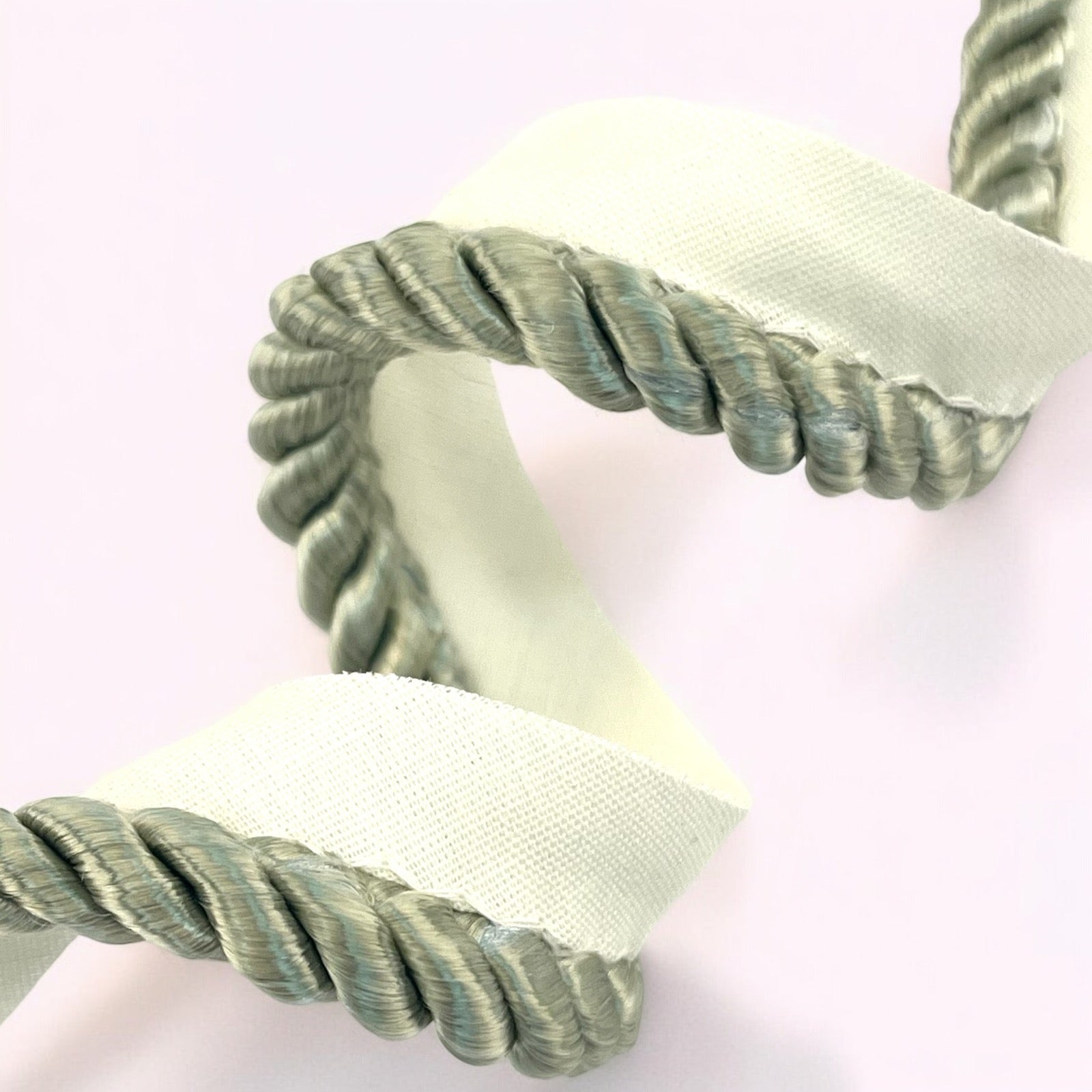 1/4" Conso 1/4" Twisted Lip Cord Trim 1/4" Cords & Lip Cords