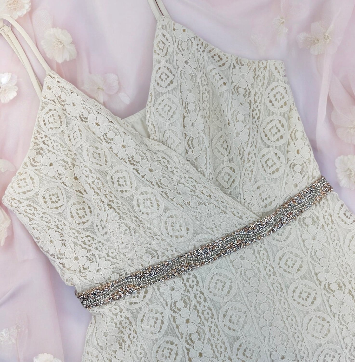 Penelope 3/4" Iron-on Rhinestone Trim (Sold by the Yard)