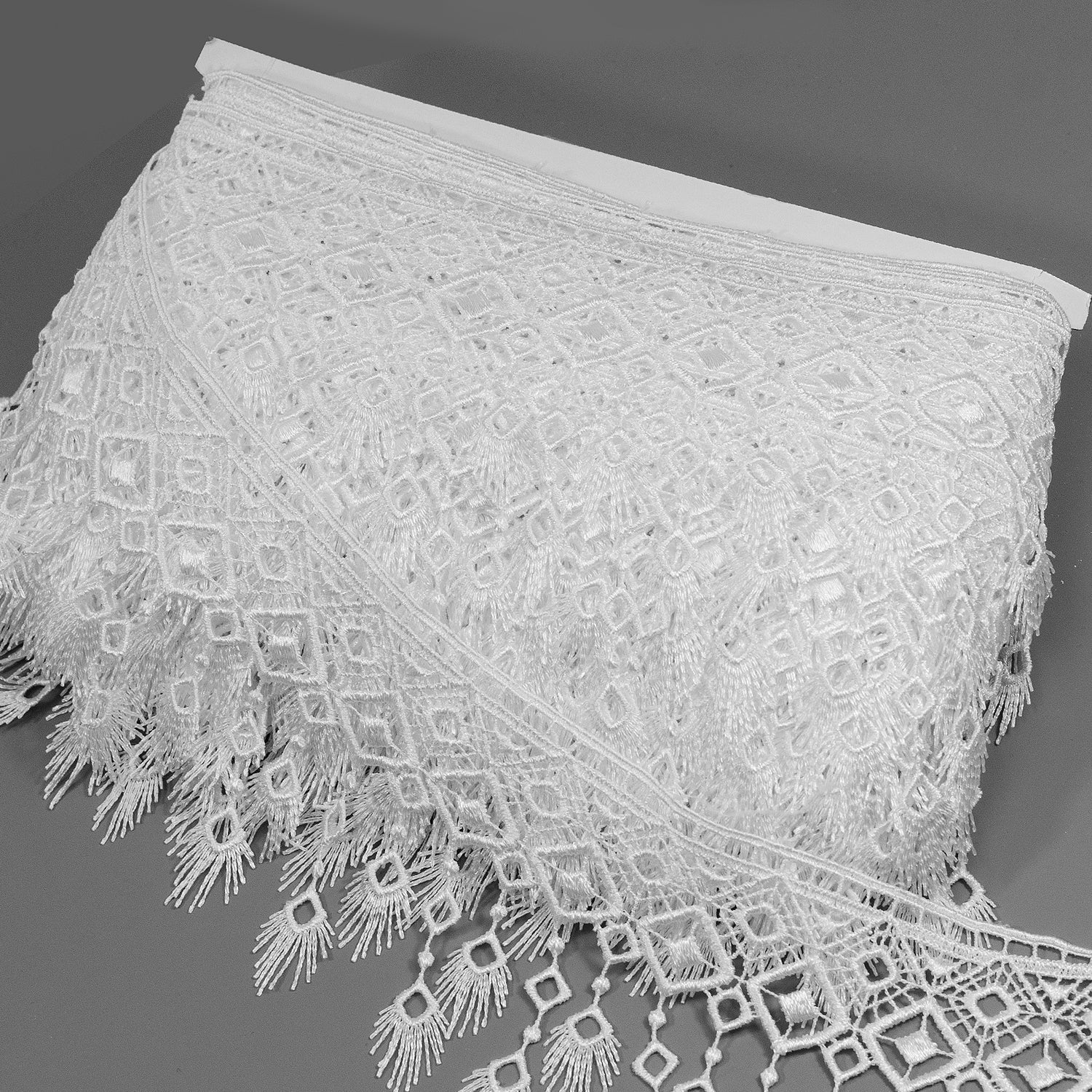 Anemone Peacock Dangle Venice Trim (Sold by the Yard) Trims & Fringes