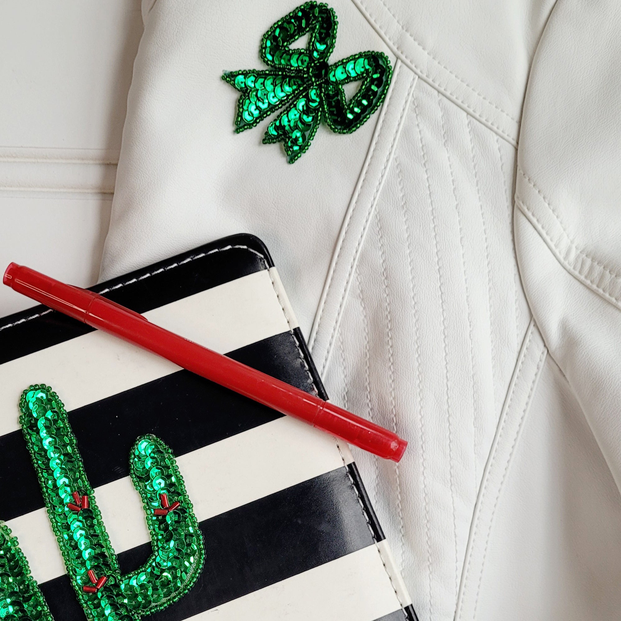 Bow Sequin Applique/Patch - Kelly Green Sequin & Beaded Appliques