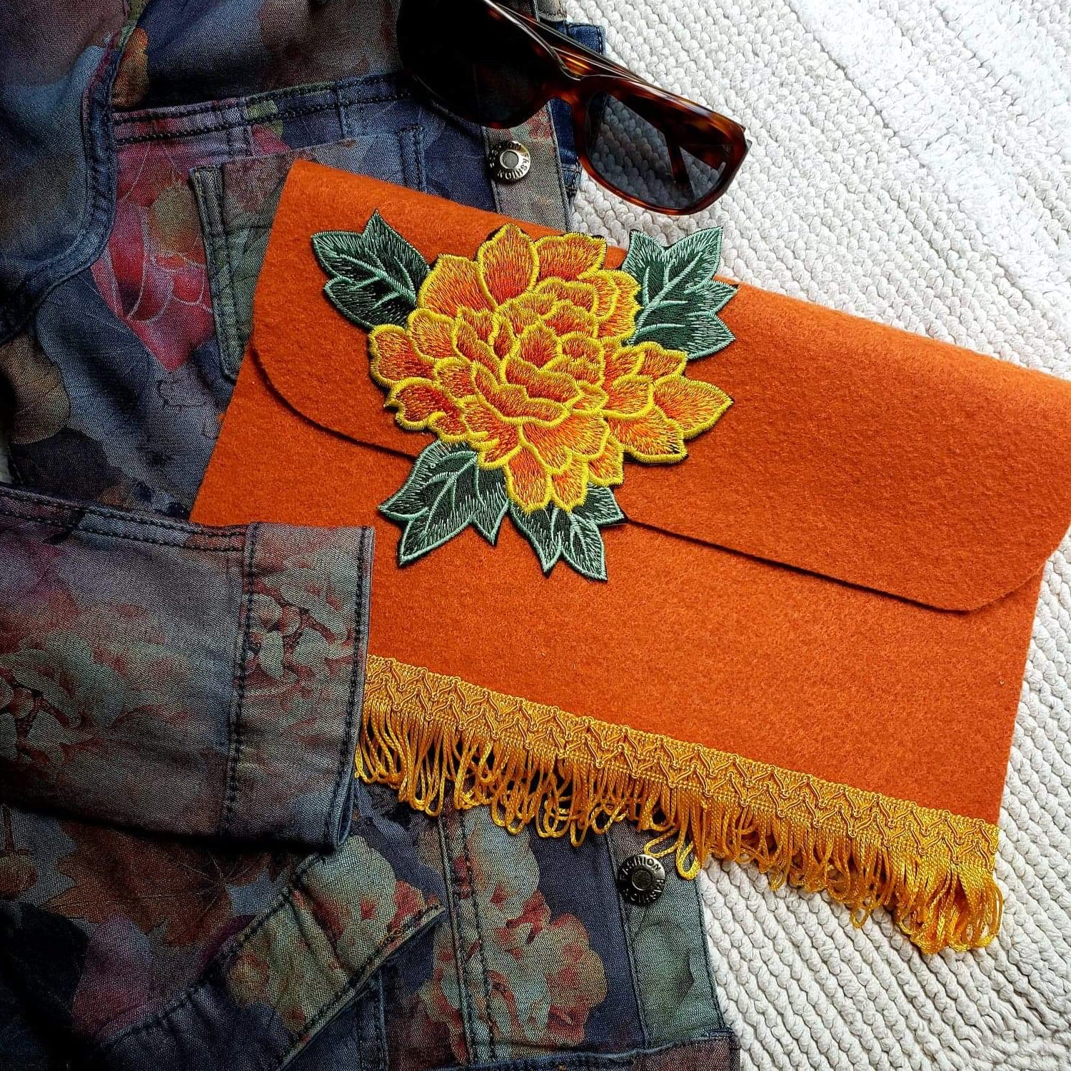 Chante Iron On Embroidered Flower Applique/Patch Patch Appliques