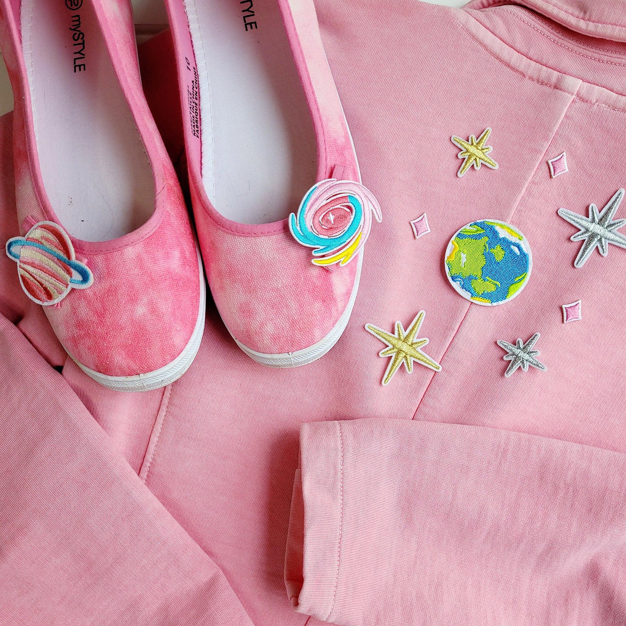 15 PC Cosmos Iron On Embroidered Applique/Patch Collection - Multi Colors Appliques
