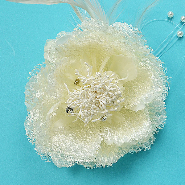 Vintage Floral Brooch and Hair Accessory White Flowers & Bows