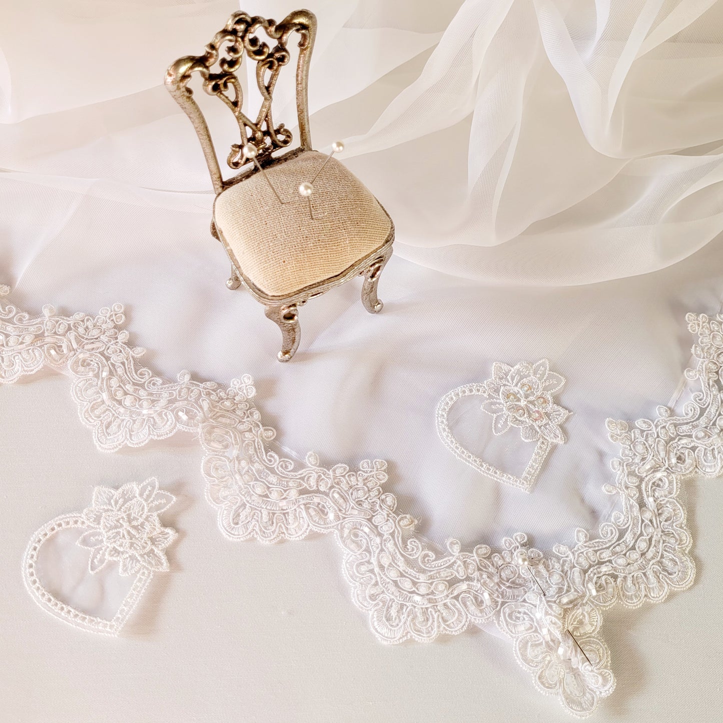 Vintage Flower and Lace Collar Applique  - White